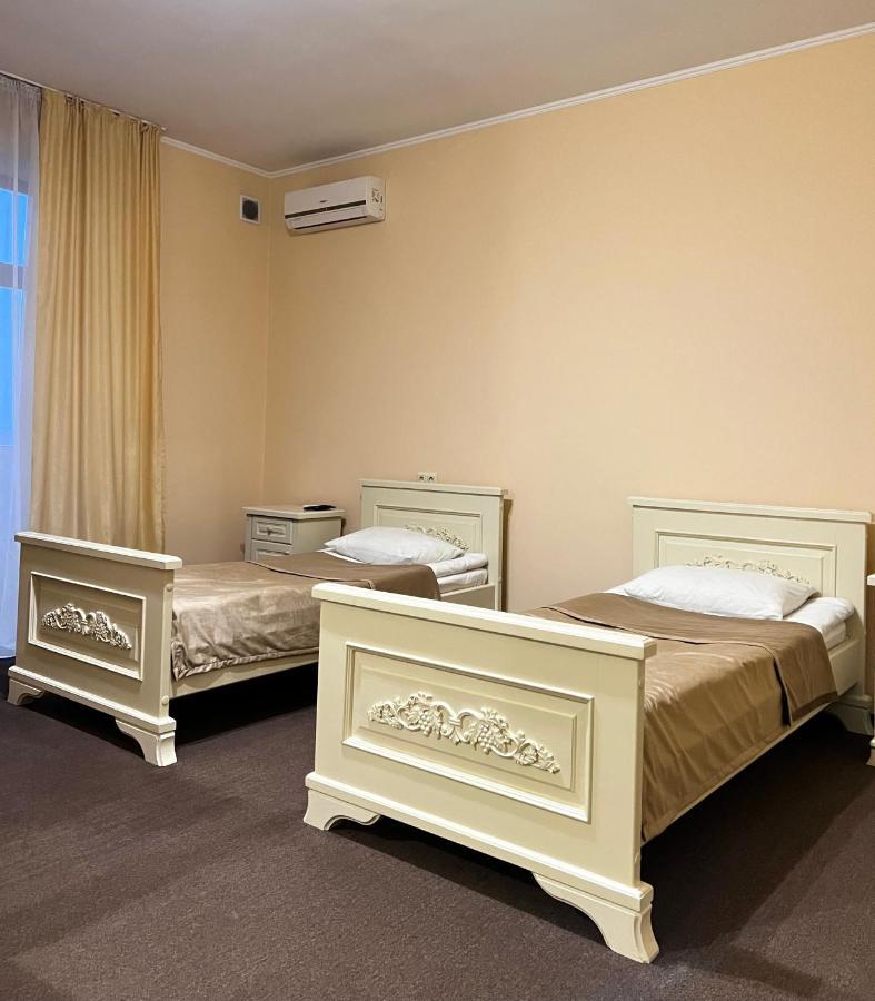 New Continent Hotel Bushtyno Exterior foto